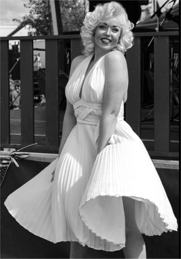 Marilyn Monroe Lookalike boekt U bij www.kwekel-evenementen.nl